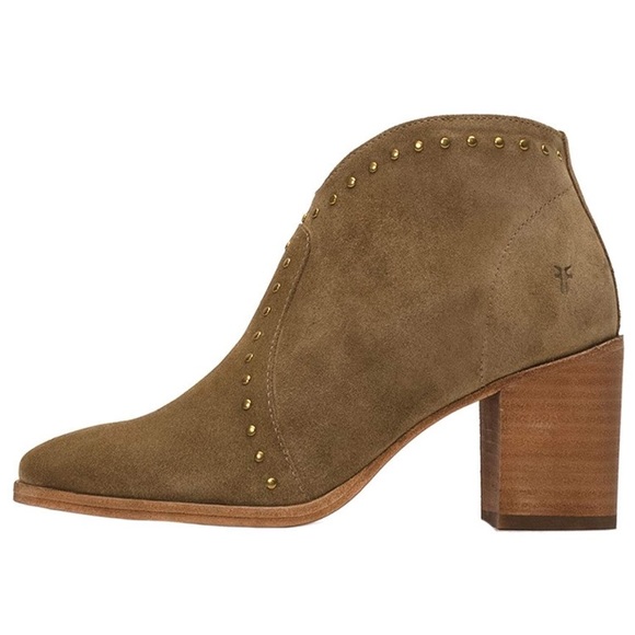 NWOT Frye Nora Stud Zip. Women’s 7 - Picture 2 of 8